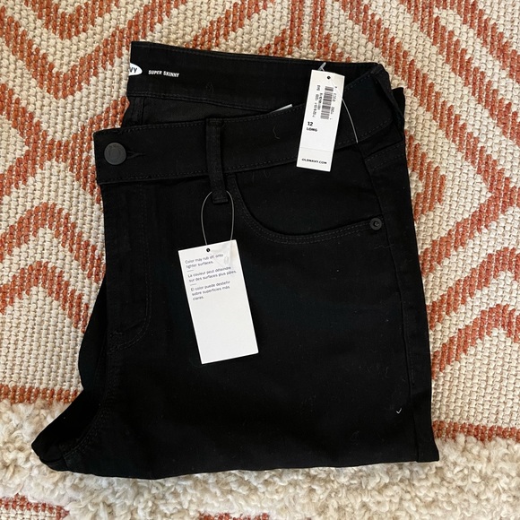 High-Waisted  Black Super-Skinny Jeans - Picture 8 of 12